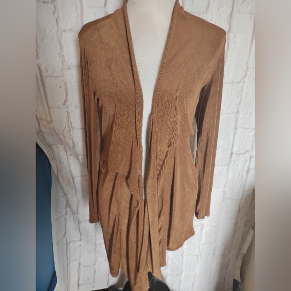 Chicos - Picture 2 of 2